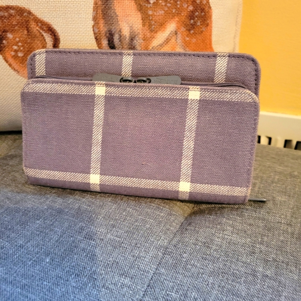31 wallet